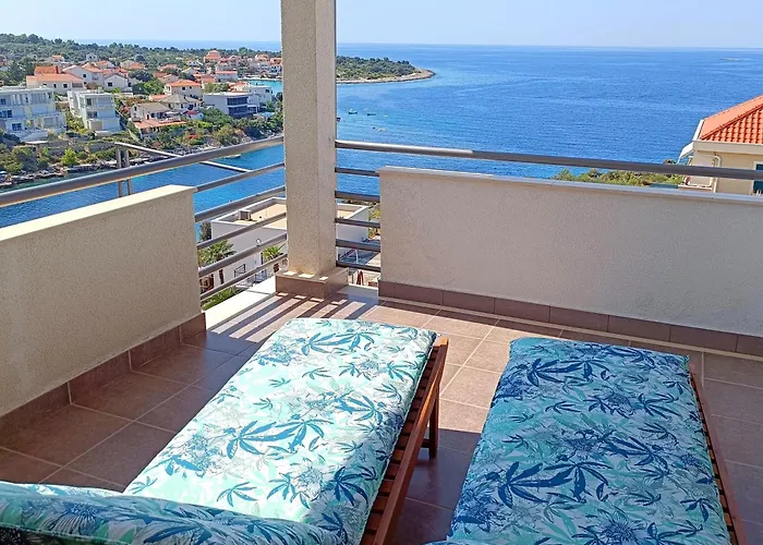 By The Sea Kanica, - 16189 *